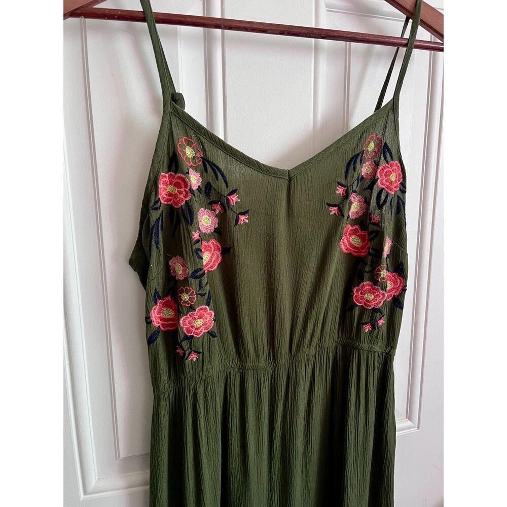 Green maxi dress w/ pink embroidered flowers & adjustable straps medium - Picture 3 of 4